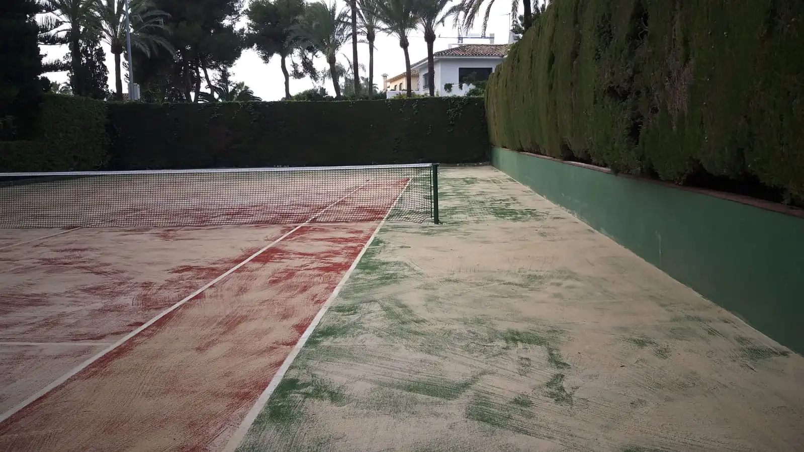 Contrucción de pista de fútbol indoor, empresa instaladora de campos de fútbol de césped artificial
