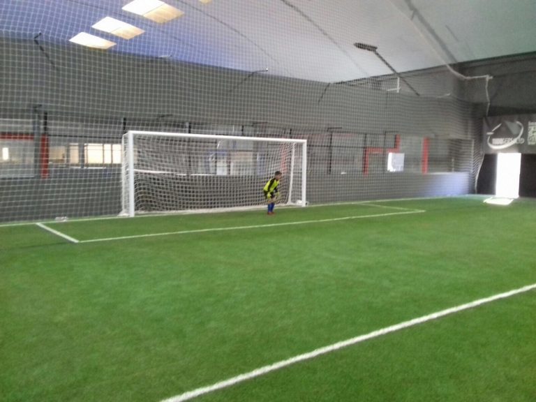 Campo de fútbol de césped artificial, fútbol indoor