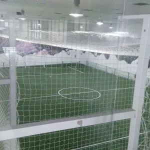 Construcción de campo de fútbol de césped artificial