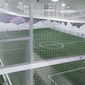 Campo de fútbol de césped artificial
