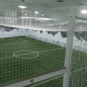 Campo de fútbol indoor de césped artificial