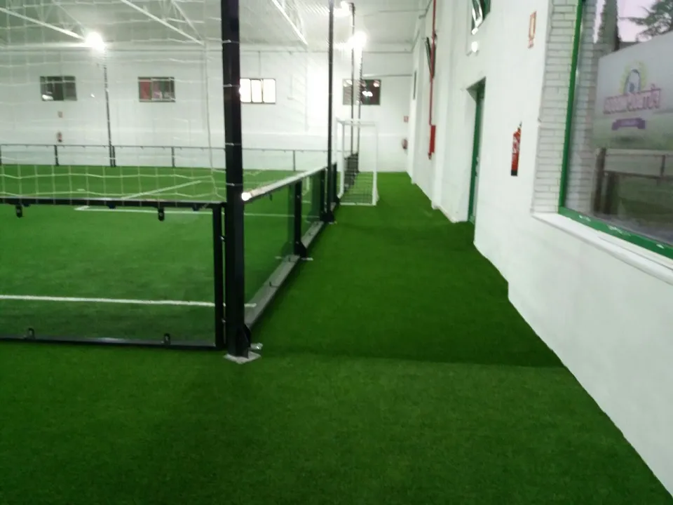 Instaladores de campos de fútbol de césped artificial