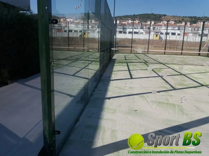 Construcción de pista de pádel indoor, fabricantes de pistas de pádel