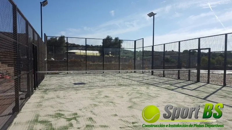 Instalación pista de pádel de césped artificial, pista de pádel modelo Sport BS