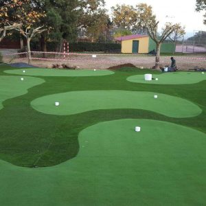 Montaje e instalación de campo de Golf